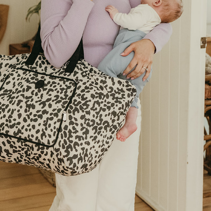 Hospital Bag Checklist for Minimalists